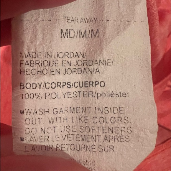 Women’s Under Armour Red T-Shirt, size medium, EUC, polyester, athletic wear. - Picture 5 of 6